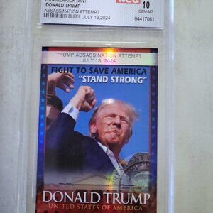 DONALD TRUMP Assassination Attempt Photo Official Trading Card  nwt